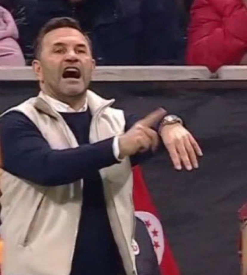 EdgarDavids1905's tweet photo. Okan Buruk eğer sen bir futbol antrenörüysen, ben de bir astronotum https://t.co/SIFT7QX34h