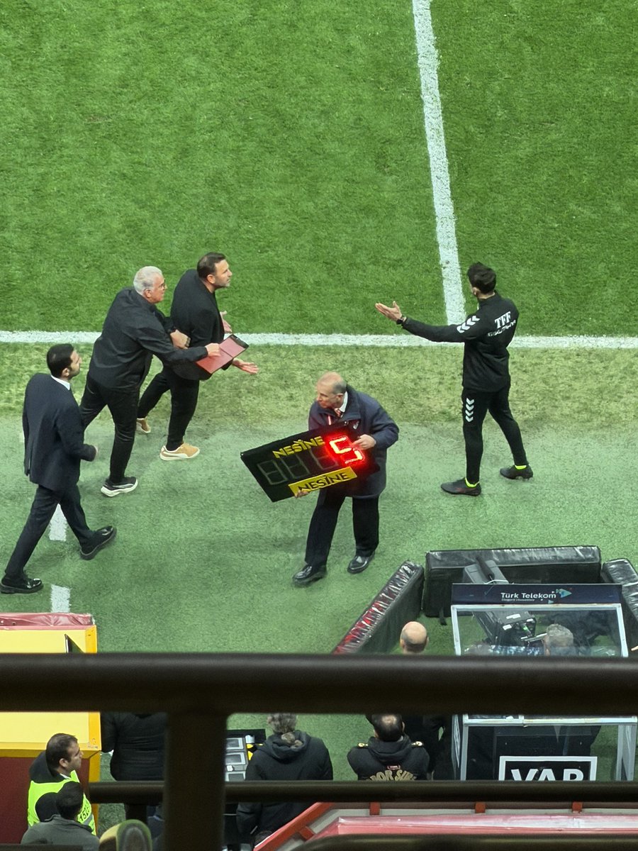 Peşindeyiz Galatasaray! tweet media