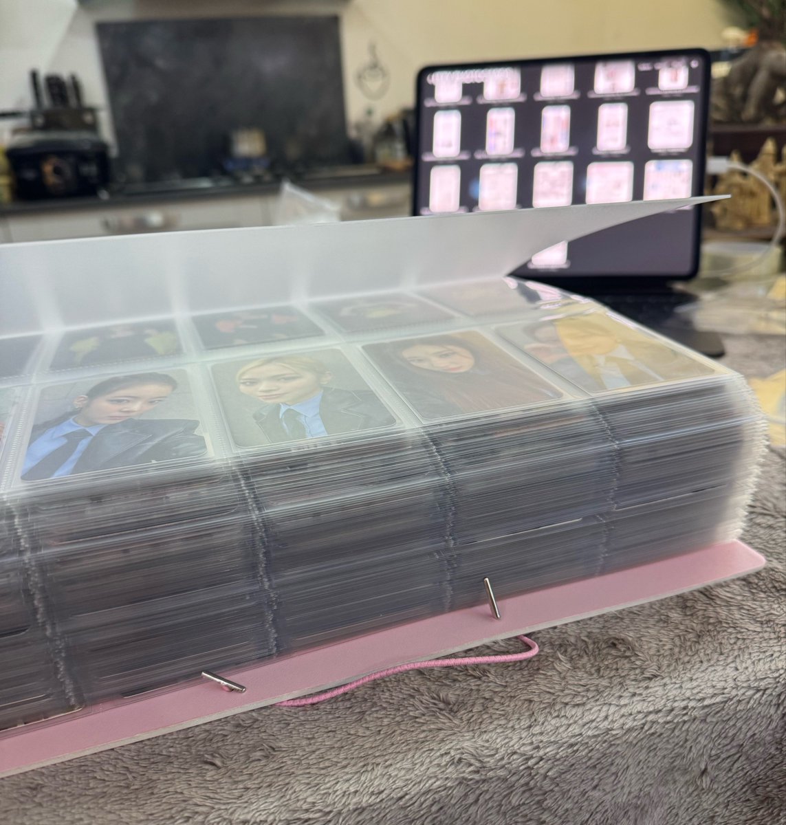 ☻ amb 🍭 tweet media