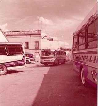 colectibondi's tweet image. #Nostalgia Unidades de Chevallier maniobrando en alguna terminal de Argentina