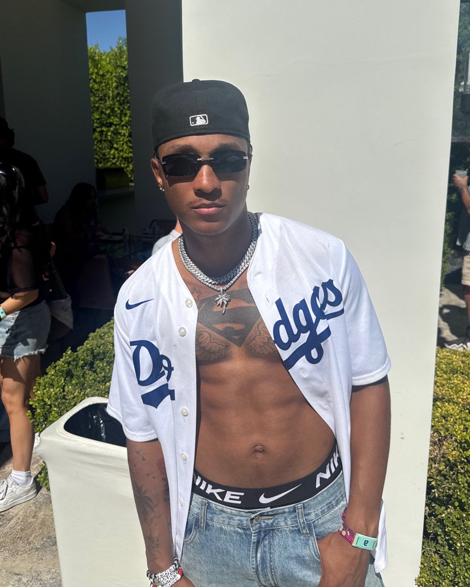 SHADEY 🌴 tweet media