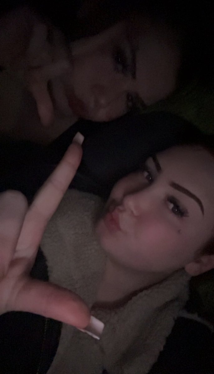 Meesteres Floortje tweet media