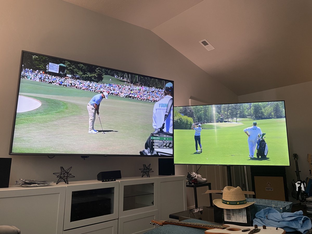 ad_am_'s tweet photo. hey siri play "Georgia on my mind" by Ray Charles #themasters https://t.co/XRdqMKfbQg
