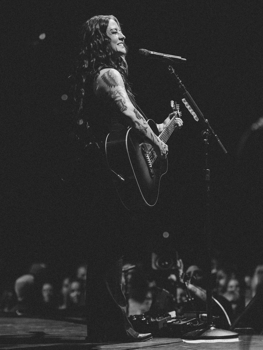 Ashley McBryde tweet media