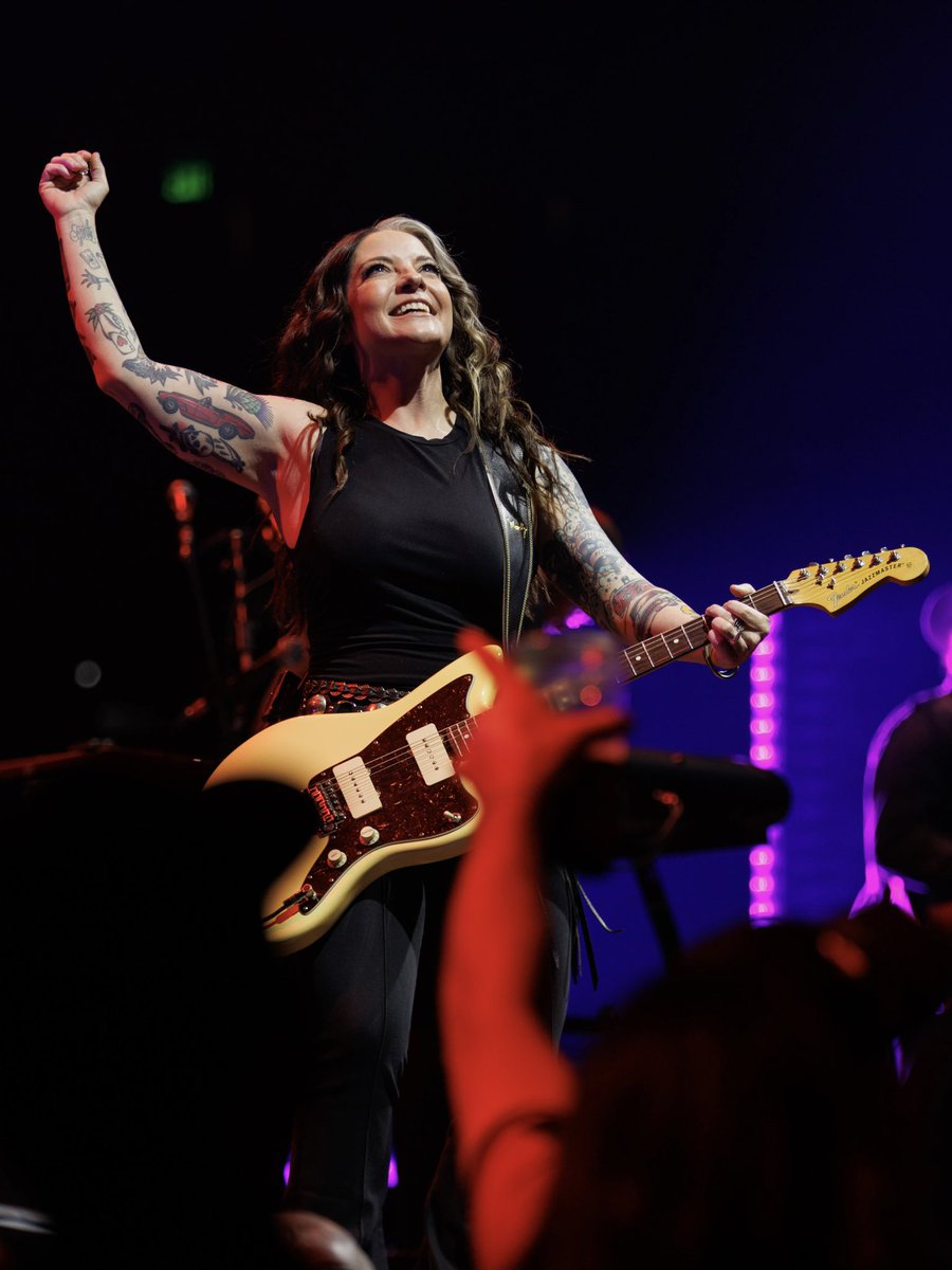 Ashley McBryde tweet media