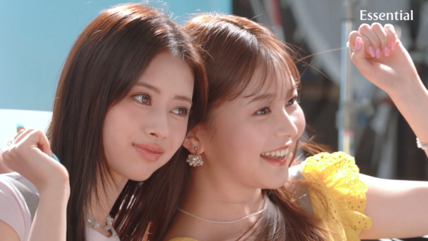 _Kanpen's tweet image. 【花王「#Essential」】
新CM「さらツヤすぎる！Essential！（LOVEマシーン）」篇を4月13日より公開！
畑芽育、久間田琳加、横田真悠、RIMA（#NiziU）出演 ♡
さらツヤすぎる4人の髪が美しく靡くシーンや
「LOVEマシーン」の歌唱に注目
メイキング写真やインタビューも！
➡kanpen.asia/archives/102080