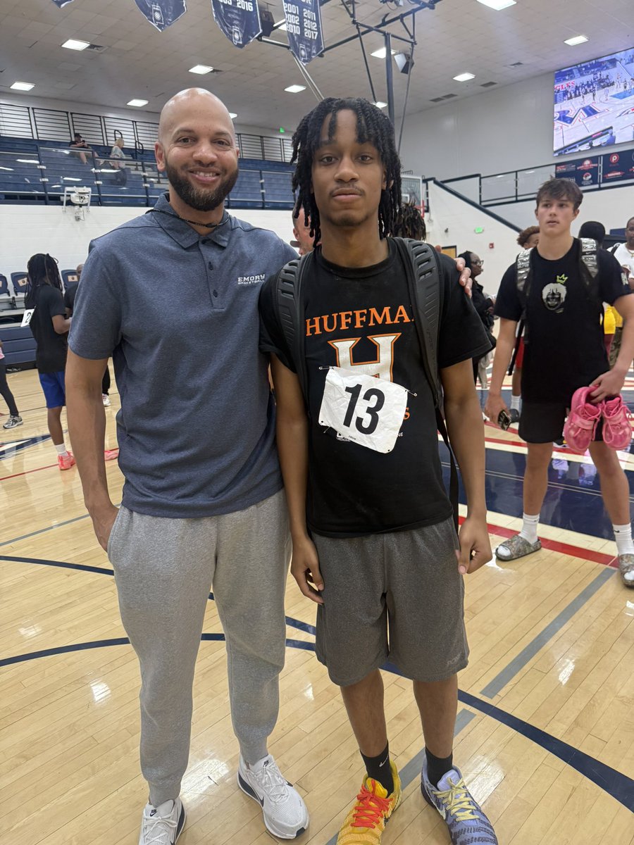 WillSanders2028's tweet photo. Blessed to be able to attend College Coaches Showcase Camp🙏🏾 "Just getting started... hungry for more.” #Recruitment https://t.co/fhMiLDyE73