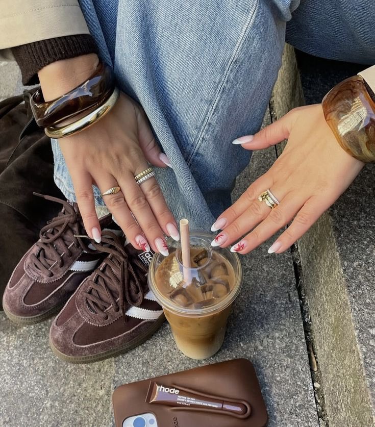 kina_Girly's tweet photo. clean girl aesthetics. https://t.co/fDeg61xLmG