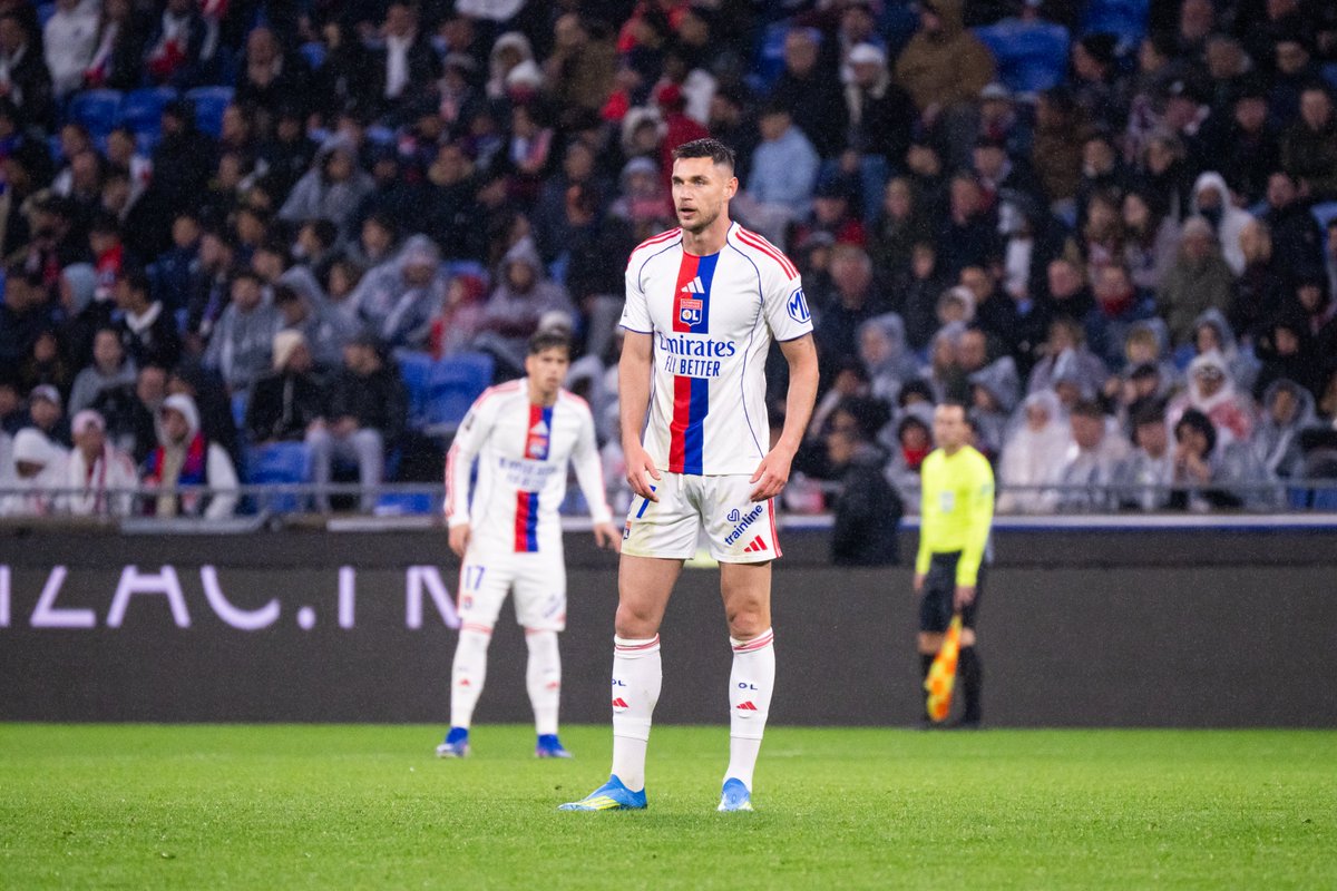 Olympique Lyonnais tweet media