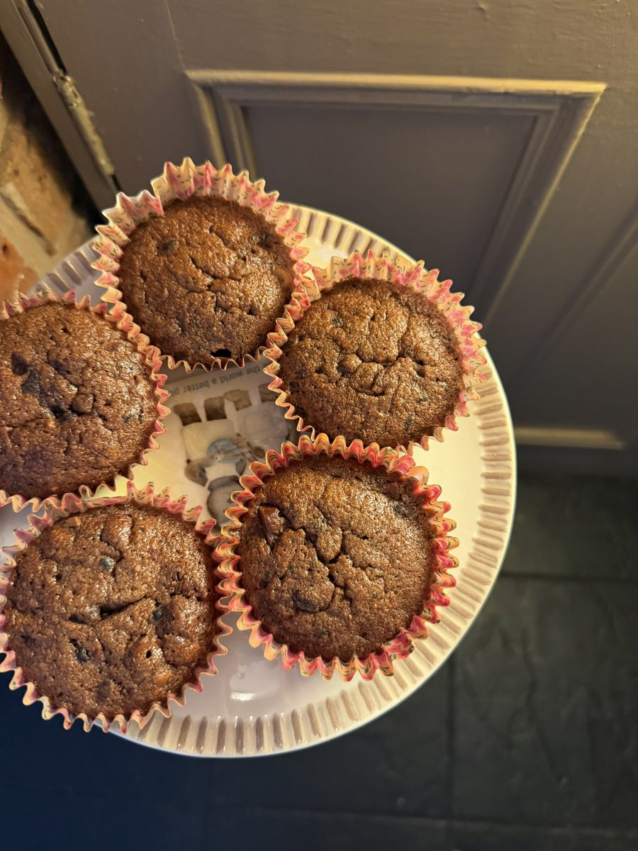 rly cool girl tweet media