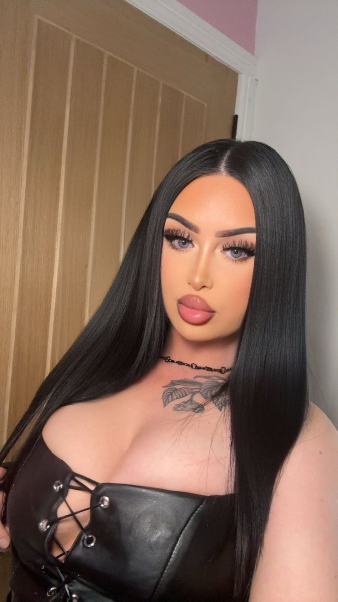 XxKelcijohnson's tweet image. Whose wallet can I rinse ? 💸💸

#findom #paypig