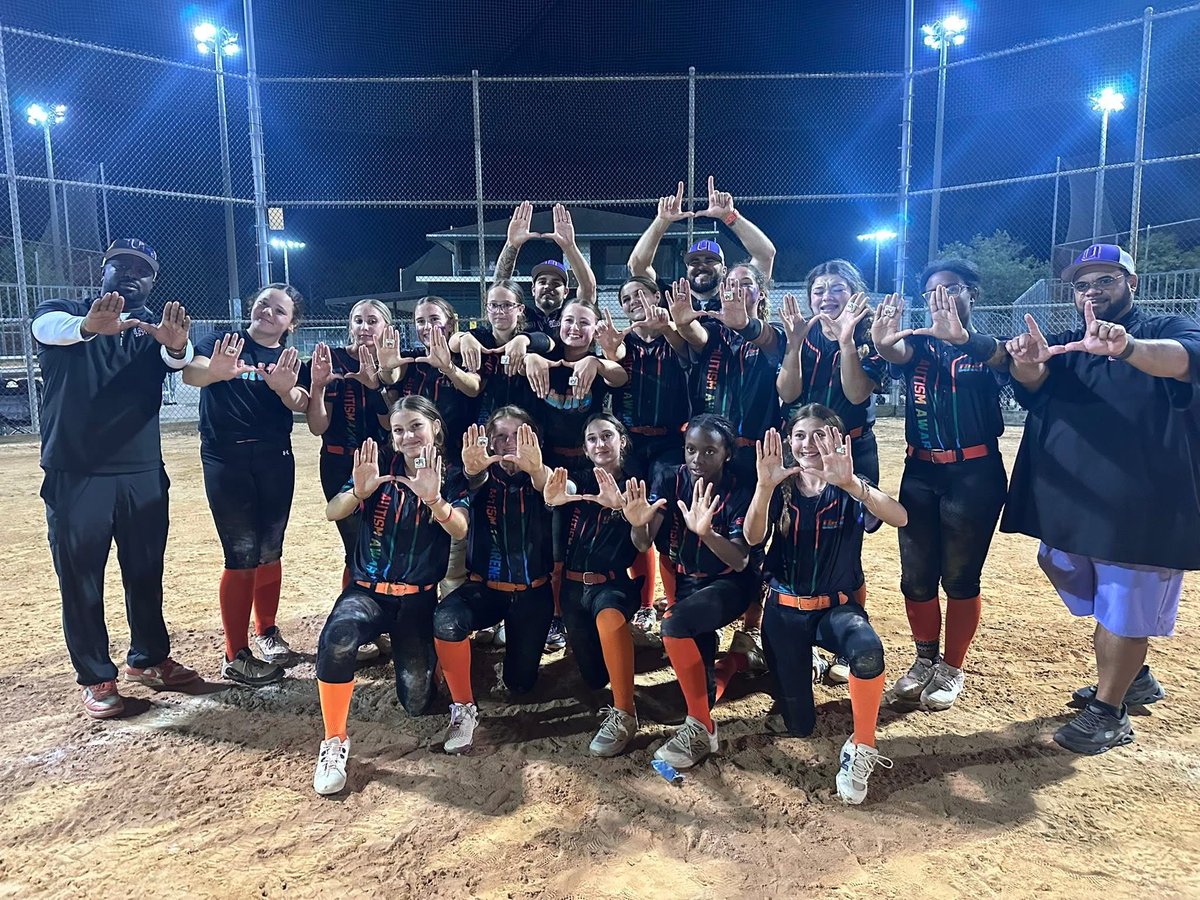 C_Hamilton2030's tweet photo. So proud of my team for battling through some tough games this weekend to come out Champs in a tournament that meant more than just a win! We went 5-0-1 on the day, as we played for a special cause and person. Although my bat struggled early, I made some adjustments and came through with some good hits in the final game. I also had a Caught Stealing at 3B on the only attempt against me. I am so proud of the grit and resilience our team showed on the field yesterday, taking a page out of the book of @kinziehansen with a “Refuse to Lose” attitude! #WeplayforAubree #Angels4Autism #builtdifferent 

@VAUnitySB @unityperez14 @UnityCoachOmar @UnityCoachJosh @CoachMetroUNYBT @LineDsoftball @ExtraInningSB @FloridaFastpit1 @CoastRecruitsSB @Sports_Recruits @FieldLevel
