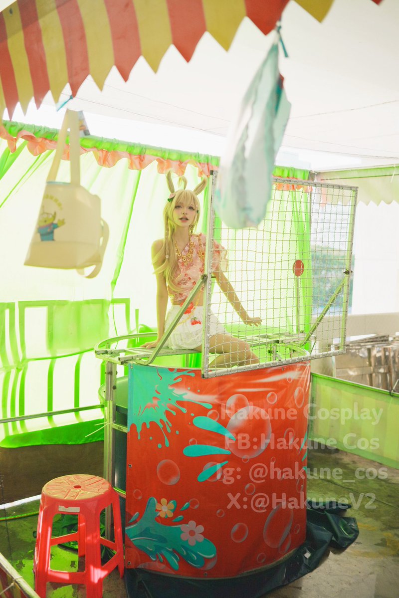 HakuneV2's tweet image. สุดหล่อ ปาเป้าสาวน้อยตกน้ำมั้ยคะ💦
ขอพี่เขาขึ้นไปถ่ายรูป พี่แม่งหยิบลูกมาปาจริงจัง หนุใจหล่นวูบลงไปอยู่ในถัง😂
   สาวม้ารวมใจ วันหยุดยาวเที่ยวให้สนุก เดินทางขับขี่ปลอดภัย ใครไม่ได้หยุดก็ไม่เป็นไรนะ อดทนไว้ไปสนุกกันงานหน้า อย่าทำงานจนตุยเย่ไปก่อนล่ะ🫵🏻
#สาวม้าไทย #umathai #onemore