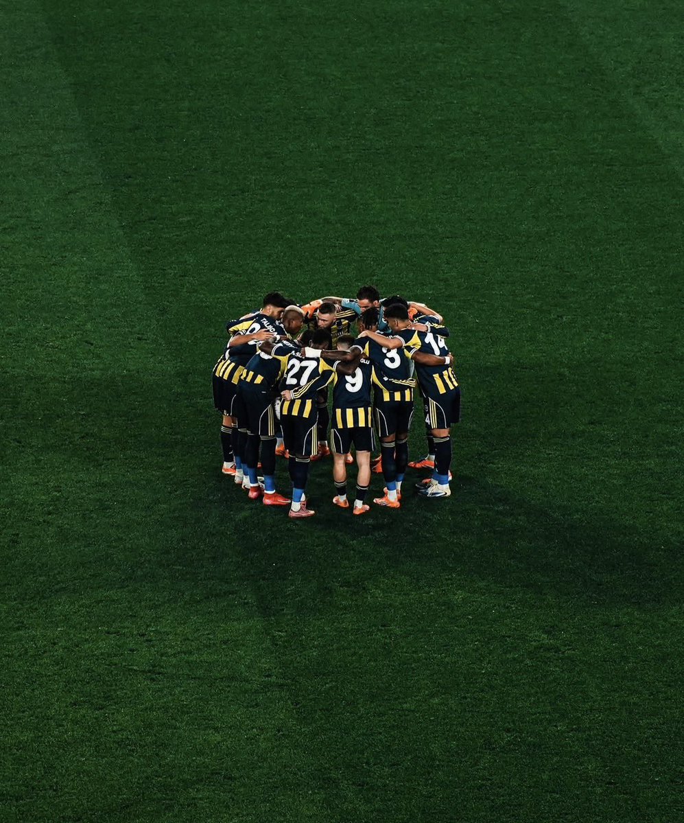 SALÇA :d tweet media