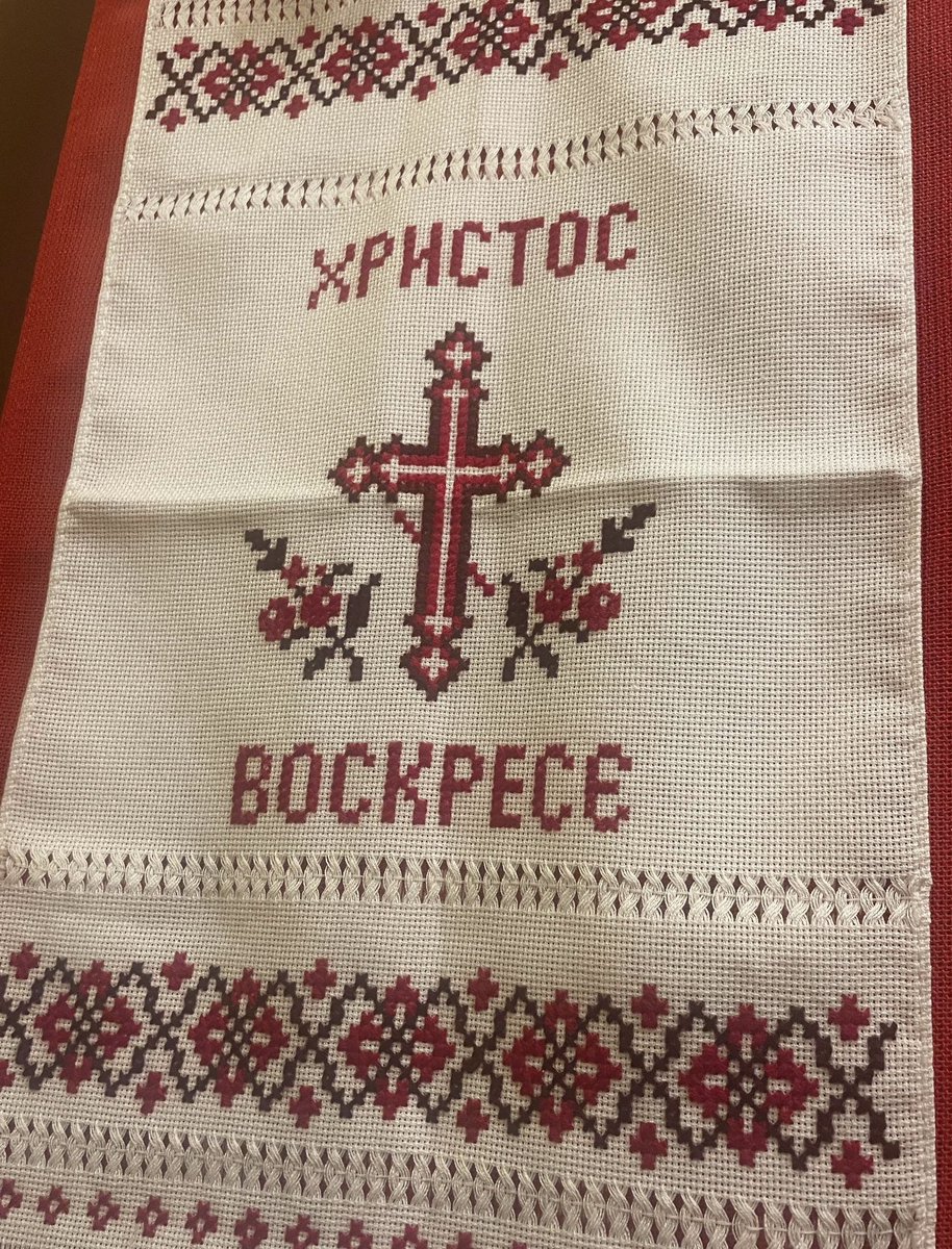 RusEmbIndia's tweet image. ☦️ The Easter service took place at the House Church in honour of St Thomas the Apostle at the #Russia’n Embassy in #India.

🐣 The festive food, including Easter cakes, eggs, cheese and Easter curds, was blessed. 

Happy #Easter! ✨