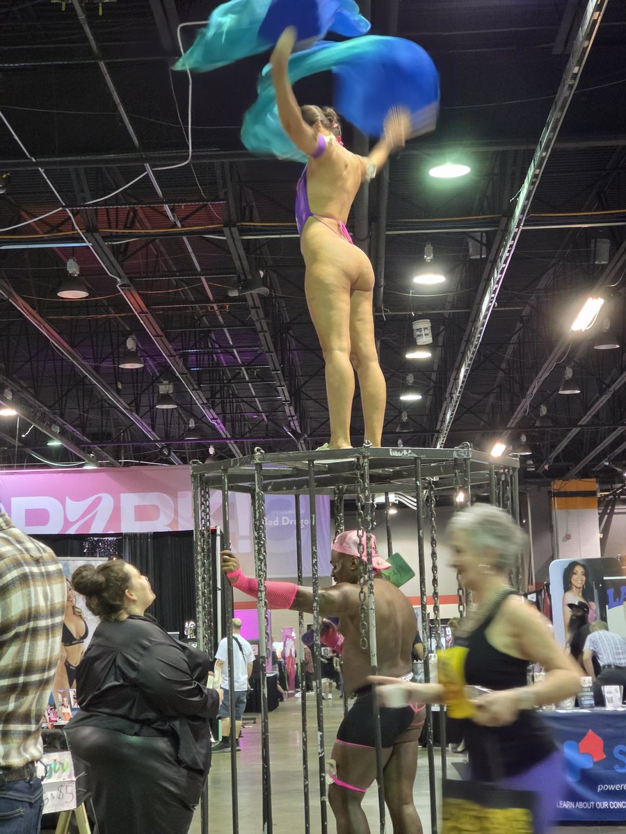 RexRadiation. And His Relentless Robo-Peen tweet media