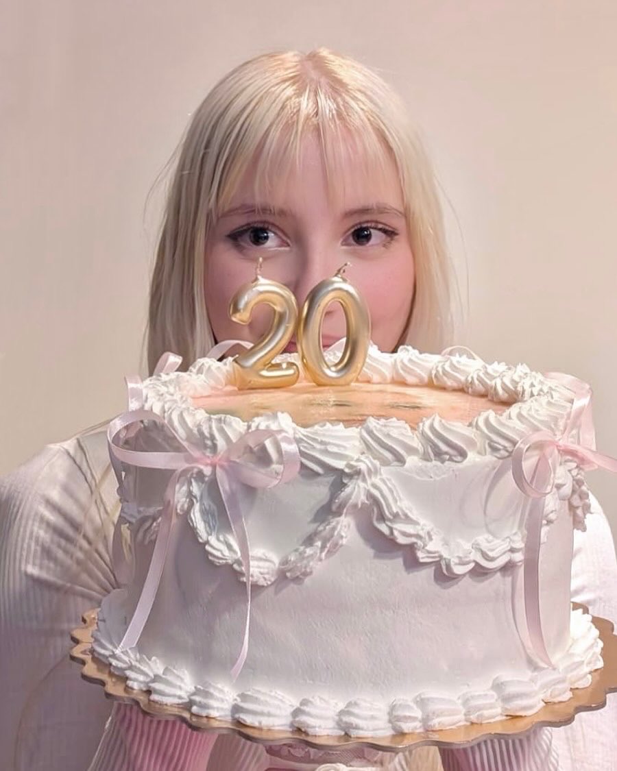 luna ⋆. 𝜗ৎ ̊⸝⸝ tweet media