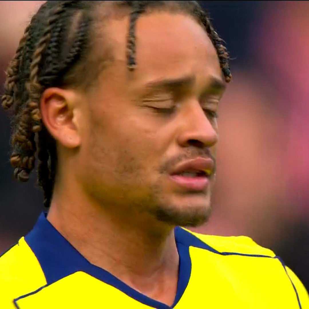 Media Parisien tweet media