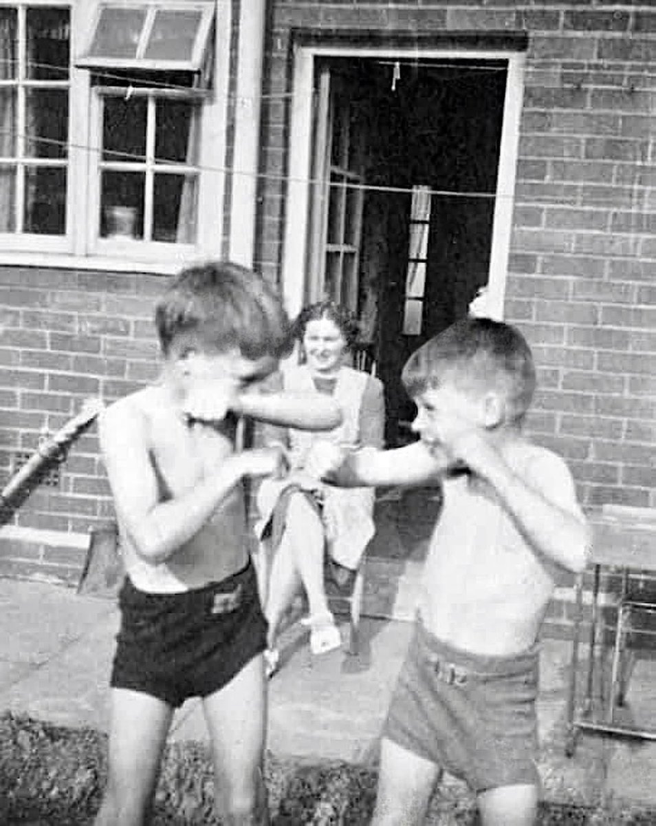 McCartneyABC's tweet photo. Our bonus episode about @PaulMcCartney's new single, Days We Left Behind, is imminent, but let's not fight about it. 
#paulmccartney #daysweleftbehind #boysofdungeonlane #beatles https://t.co/bIQxhNYkwU