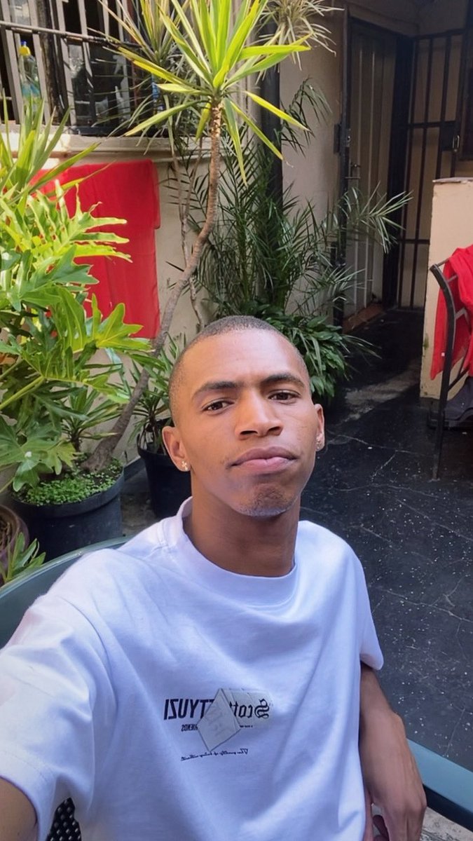 Okuhle kubheka tweet media