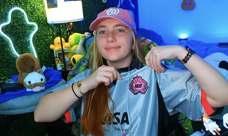 justcallmebertt's tweet photo. MATES GRAND FINAL WATCHPARTY WITH @baileyryanne and @yass_rl #m8win https://t.co/OTnzBIRsfB