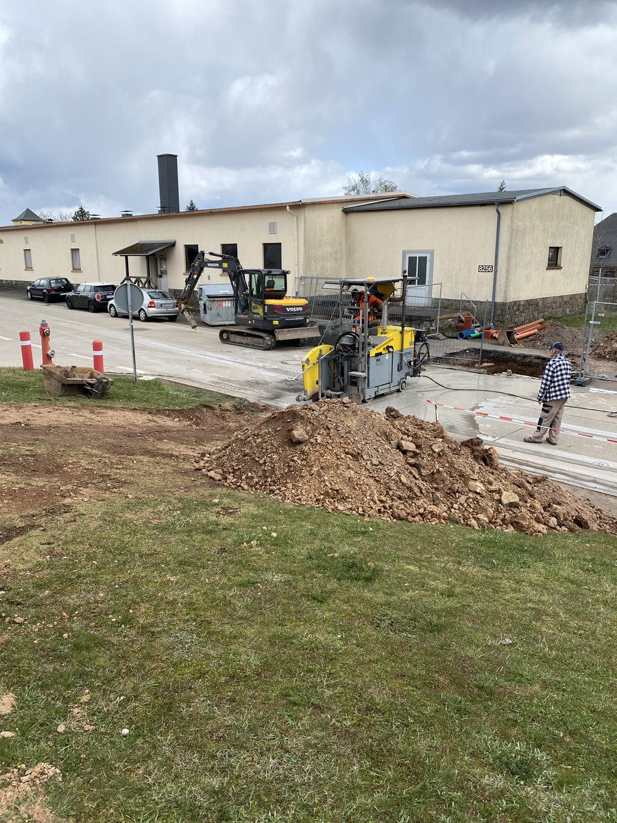 Happy Captain tweet media