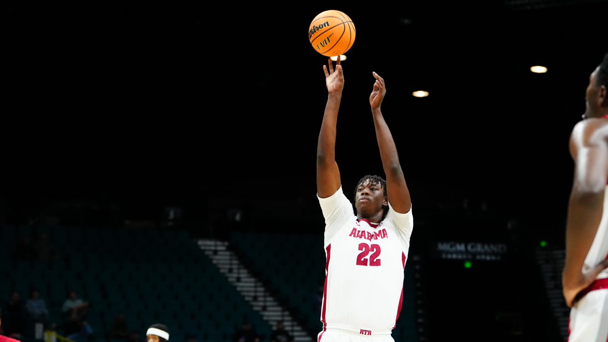 allasley's tweet image. Highly-coveted Alabama transfer big Aiden Sherrell is on campus and visiting Indiana today, sources tell TheHoosier.com. #iubb

Read (+): on3.com/teams/indiana-…