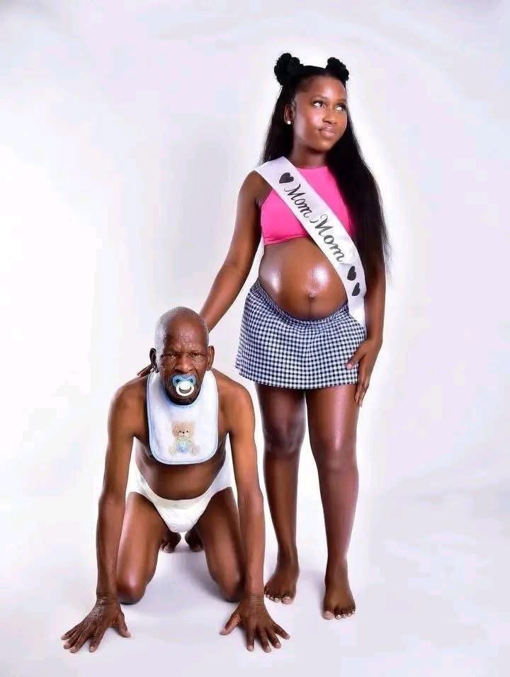 32 FunFoolers tweet media