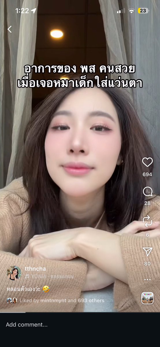 zeelabiere80737's tweet image. There is no trip to the Maldives or visit Nunew’s house @zee_pruk is with his girlfriend somewhere hiding 🤣 oh and even he didn’t accept any job bc he wanted to spend time with HER
 #ZeePruk #zeenunew