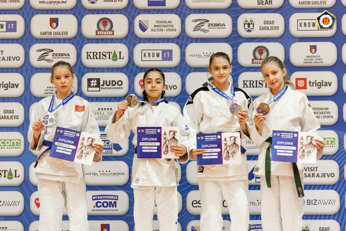 kagitspor's tweet photo. Bosna Hersek'te düzenlenen Judo Yıldızlar Avrupa Kupasında sporcularımız 3 Altın 1 Gümüş 4 Bronz Madalya ile 75 Kulüp arasından 2. Olarak onemli bir başarı elde ettiler. Sporcularımızdan 
Elvan Kırt 🥇 
Nur Amine Doğan🥇
Ecrin Durmuş 🥇 
Halil Tuna İmre🥈
Ecrin Naz Yavuz🥉
Elanur Toraman🥉
Özlem Altunay 🥉
Miraç Efe Özbay🥉 olmuşlardır. 
Sporcularımızı ve antrenörlerimizi tebrik ederiz.