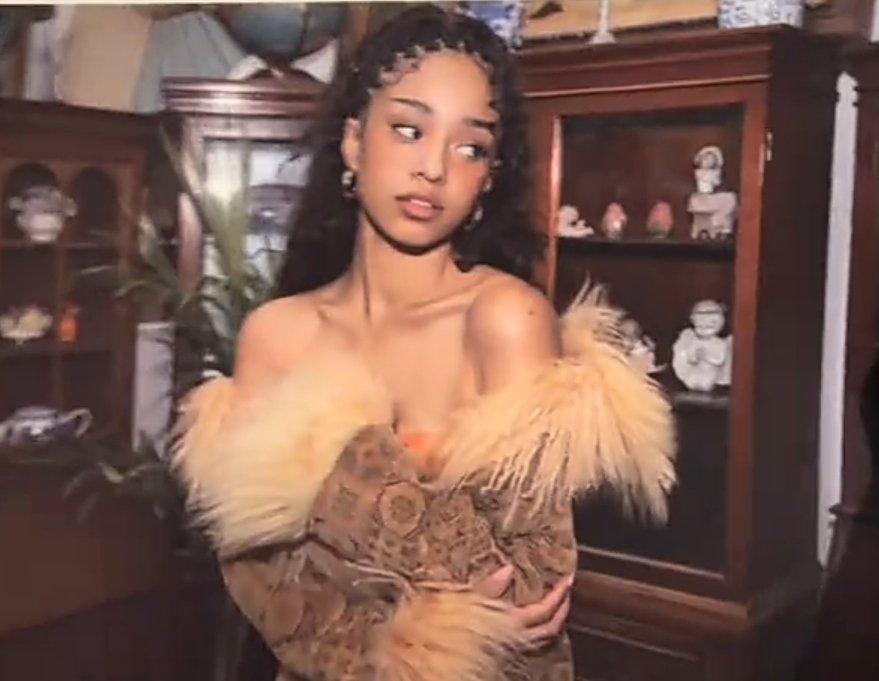 Btsogtruther's tweet image. Fans, antis, randoms and click farmers waiting and already discussing her solo career before her. I guess we are all tuned tf in then
#impact #mothernon