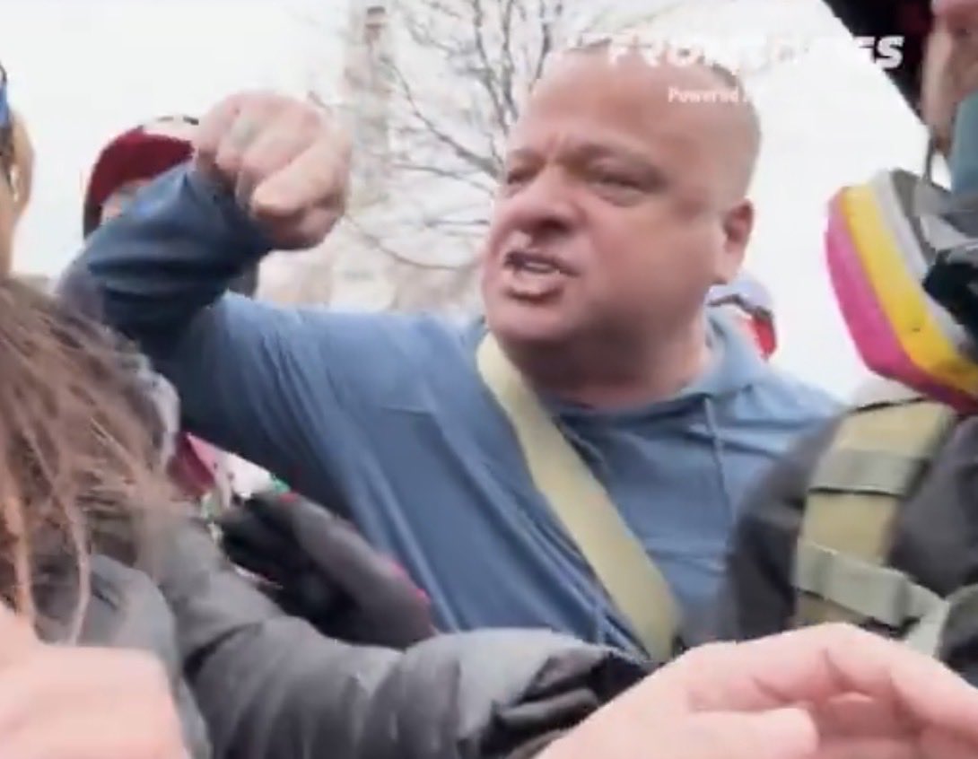 Right Side And Free tweet media