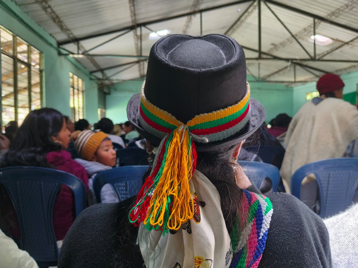 radiolibertad3's tweet photo. 🌀Se desarrolla la Asamblea Extraordinaria del pueblo Totoroez en el marco del convenio 1659-2025, donde se socializa el documento sobre la caracterización del daño causado por el conflicto armado.
✊El objetivo es que la comunidad conozca y valide este informe. https://t.co/XR3VUpEQg9