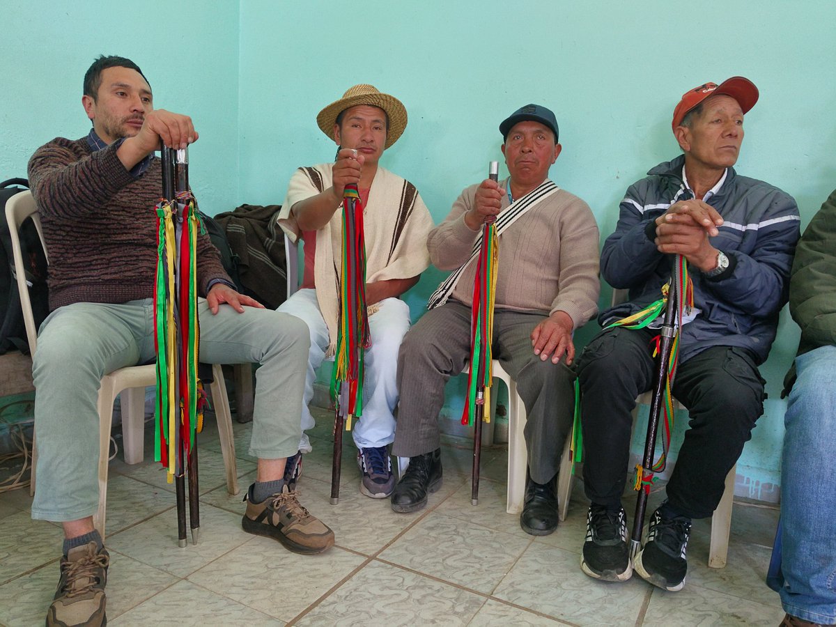 radiolibertad3's tweet photo. 🌀Se desarrolla la Asamblea Extraordinaria del pueblo Totoroez en el marco del convenio 1659-2025, donde se socializa el documento sobre la caracterización del daño causado por el conflicto armado.
✊El objetivo es que la comunidad conozca y valide este informe. https://t.co/XR3VUpEQg9