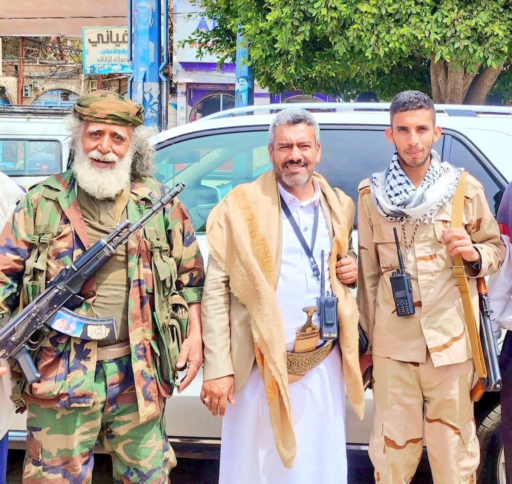 بنعمل تدريبات
بنعمل مناورات
بنمشط
بنتأهب
بنستعد
بنغيظ أعداء الله
بنتحرك شيبان وشبان وشباب
بنجاهد
بنواجه
بنعد العدة
بنجعل أنفسنا في نفير مستمر
إحنا اليمنيين قلوبنا حرى
والشوق يغزوا أضلعنا للمواجهة المباشرة من المسافة صفر مع العدو الإسرائيلي
وهذا ما سيتم بإذن الله تحت قيادة السيد.