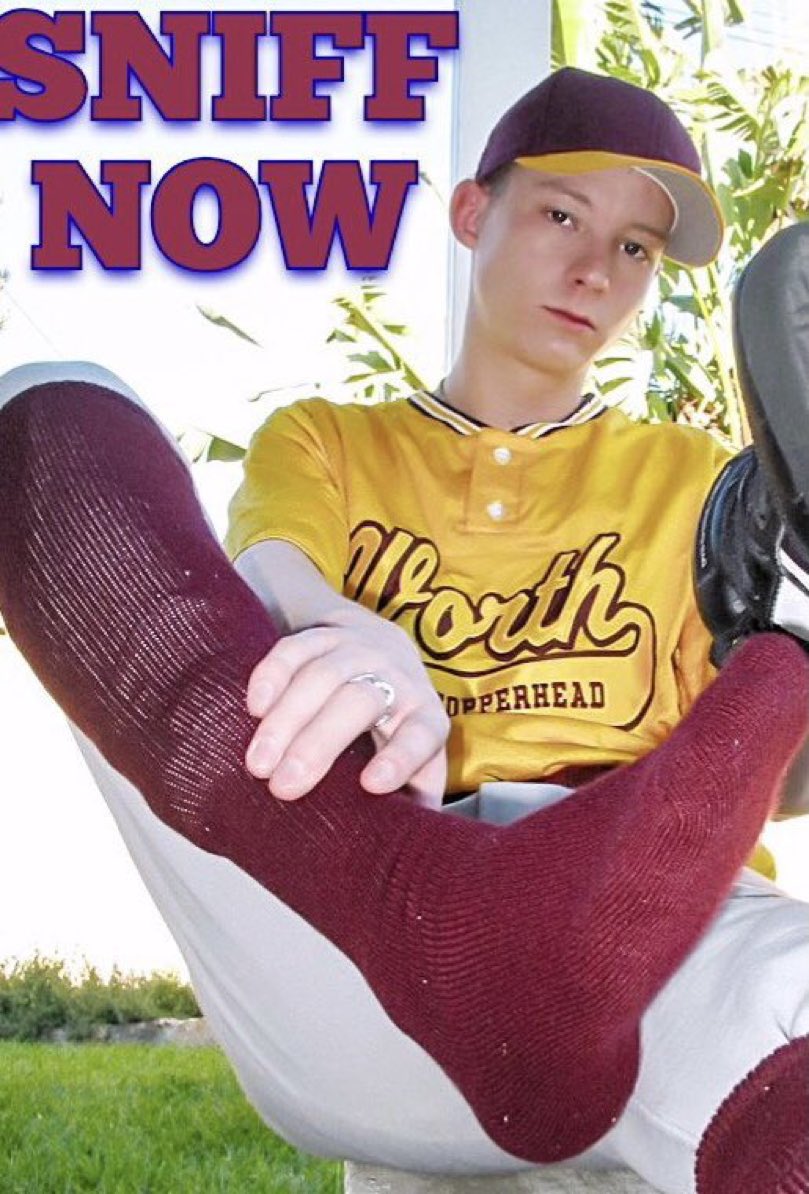 SOCKS CRAVE tweet media