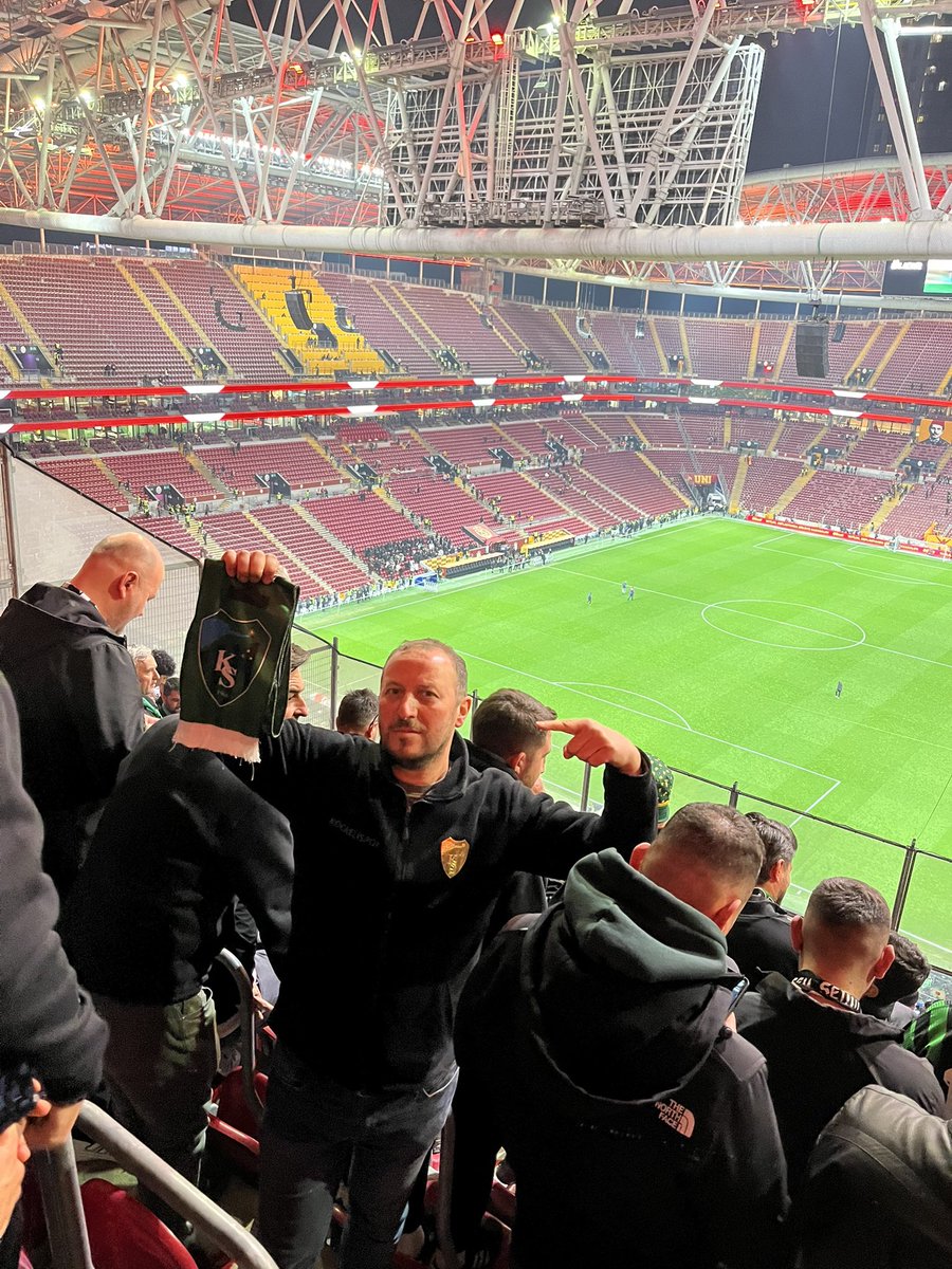 Kadıköyde SAMİYENDE❗️
Hodri Meydan Heryerde 💚🖤
Ramss Park Hatırası 1-1
Genetik Yenilmezliğimizin devamı 💪