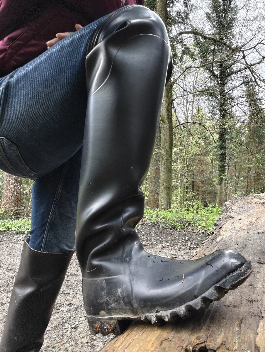 Fetishworxx tweet media