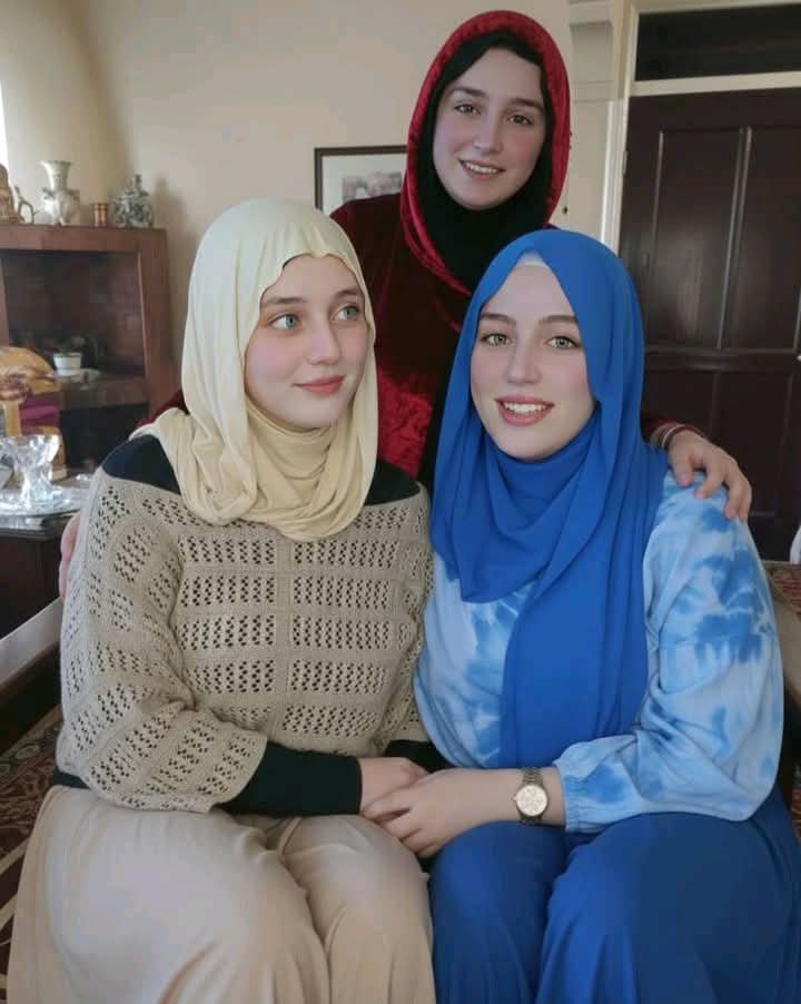 زینب tweet media