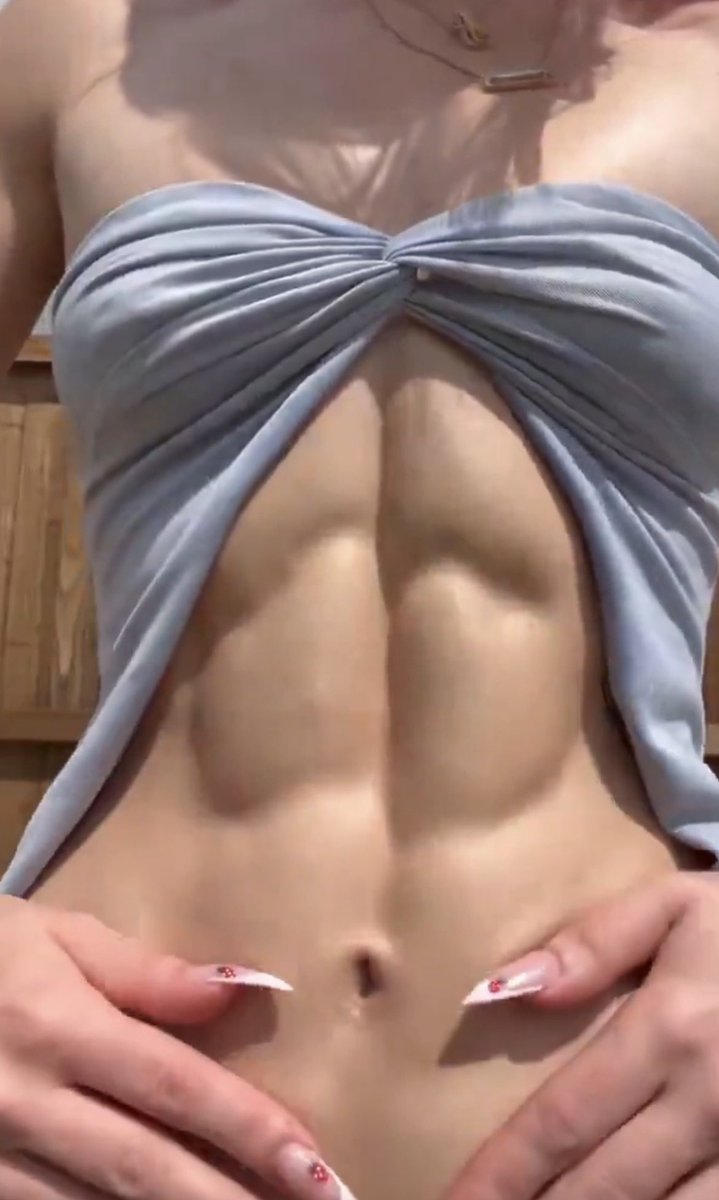 腹筋女子共有 tweet media