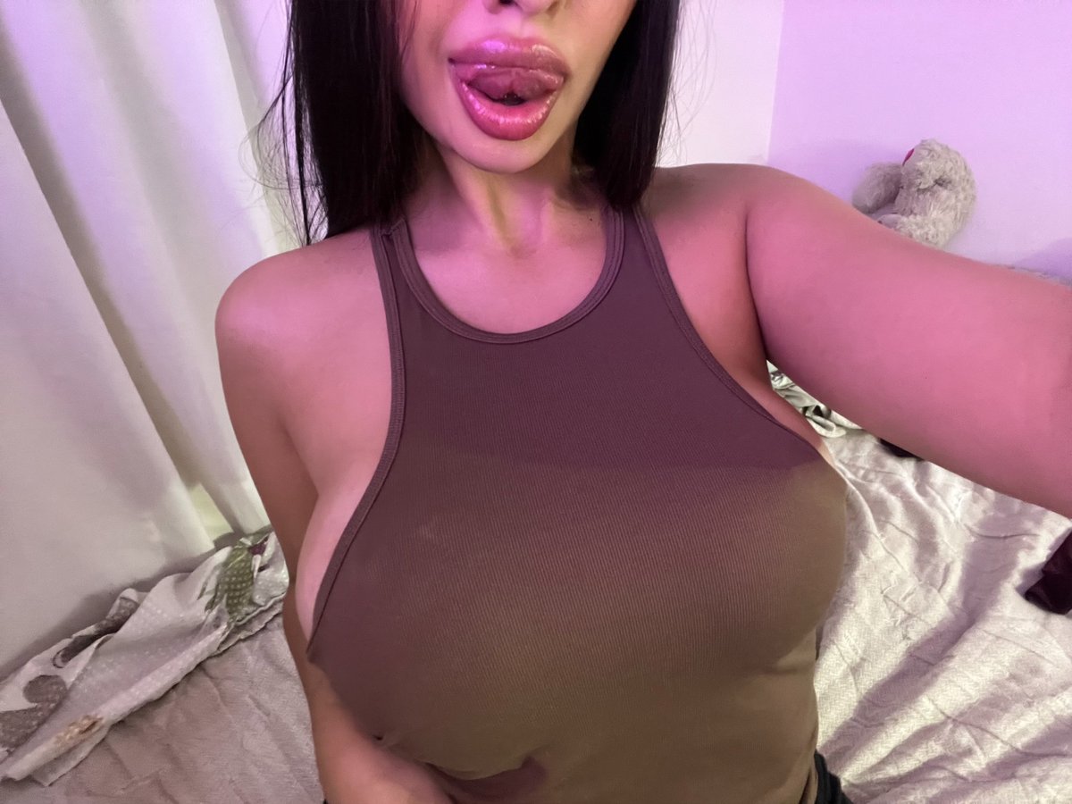 𝒞𝒽𝒾𝒶𝓇𝒶 ❤︎ tweet media