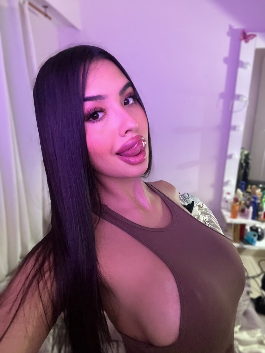 𝒞𝒽𝒾𝒶𝓇𝒶 ❤︎ tweet media