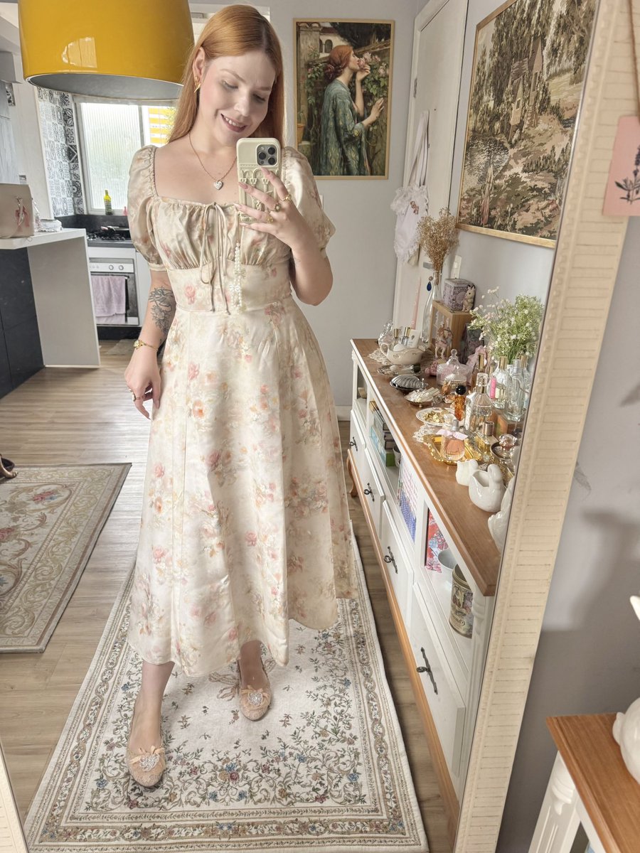 𝑘𝑎𝑟𝑜𝑙 🦢 tweet media