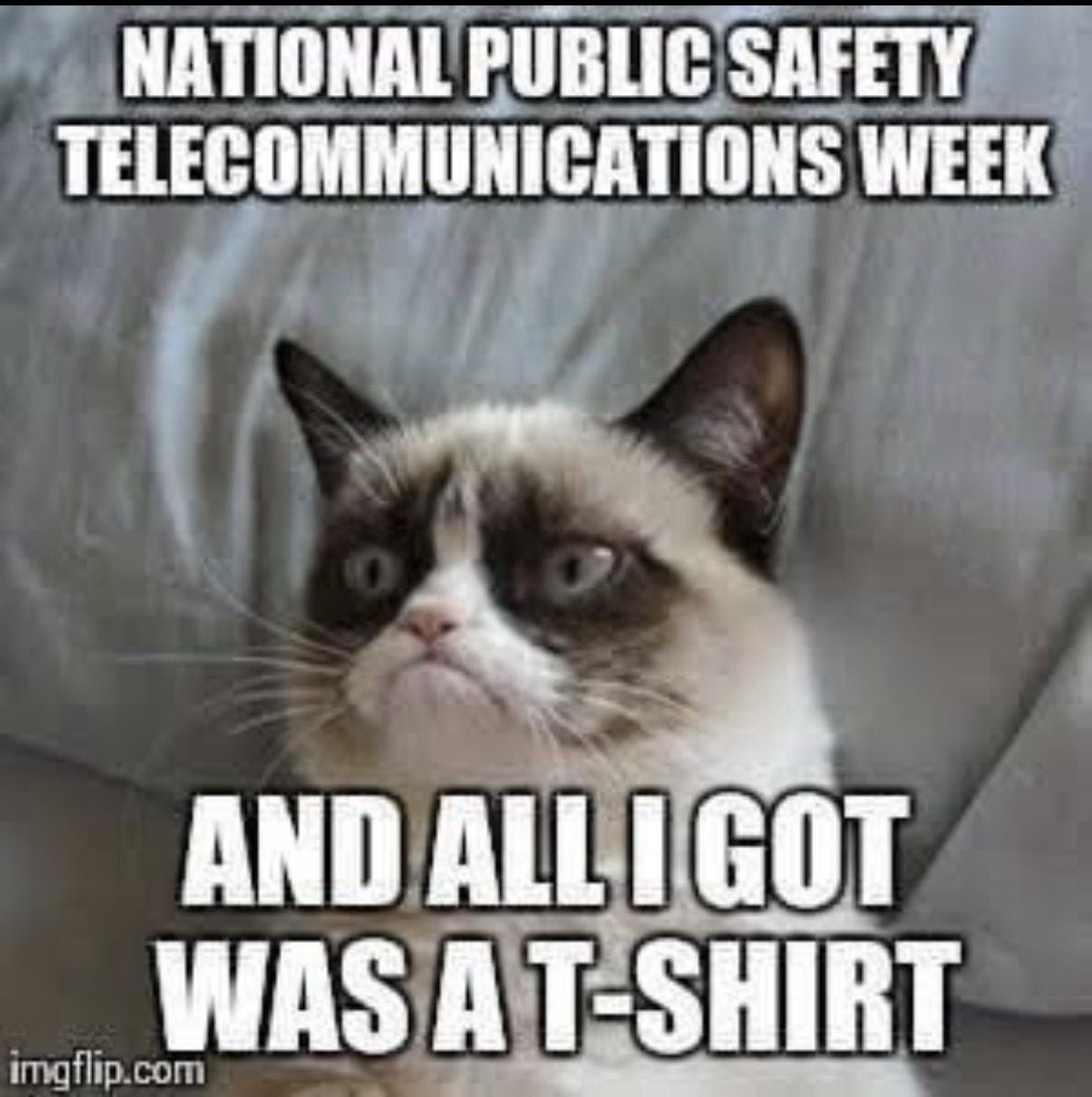 NightshiftWorkr's tweet photo. It’s that time of the year again.
Happy National Public Safety Telecommunications week 😎✌️
🚓 🚒 🚑 ☎️ 🎙️
#Dispatchers
#iam911 https://t.co/7fhjjF7RD4