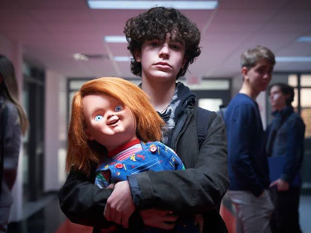 Slashersmedia's tweet photo. Don Mancini confirmou que está escrevendo um novo filme de Chucky.

A ideia é seguir o mesmo tom de “A Maldição de Chucky” e ainda continuar a história da série cancelada. https://t.co/ICpCLQM4l0