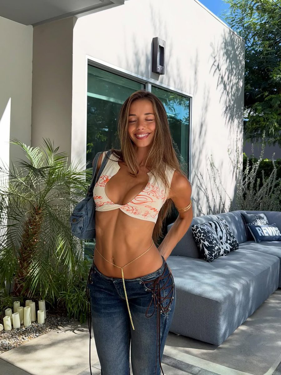 Satakara69's tweet image. Woman are your reason to live