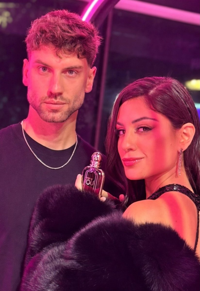 🔮 LINK A LA SERIE DE ROSI 🔮 tweet media