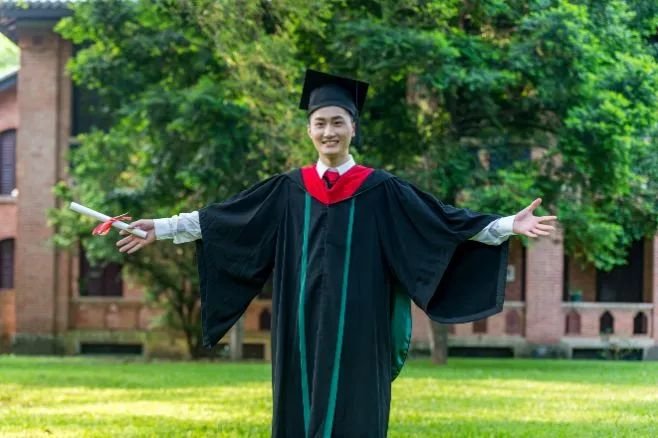 Sarah Grenon tweet media