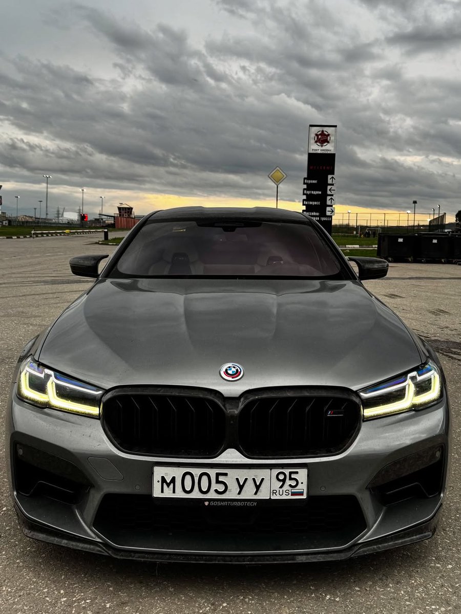 nocarcontext's tweet photo. BMW M5 F90 🩶🩶 https://t.co/sPOH9QGU2s