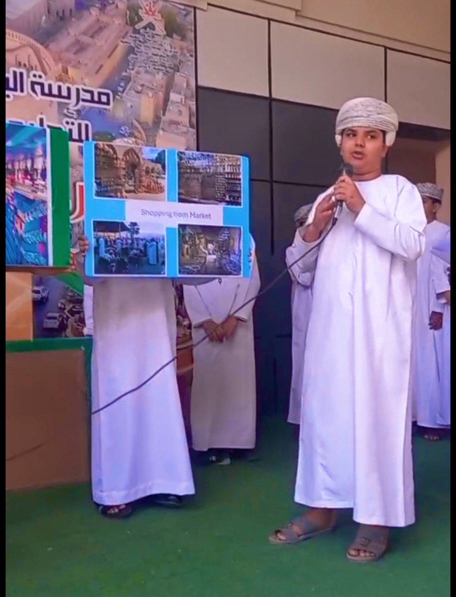 AlbasherScho16's tweet photo. تقديم مميز لطلبة الصف السابع في البرنامج الإذاعي باللغة الإنجليزية خلال طابور الصباح، عكس روح الإبداع والعمل الجماعي والثقة في الإلقاء، بإشراف الأستاذ المتألق محمد كحلاوي معلم مادة اللغة الإنجليزية. 

فخورون بكم. ✨ https://t.co/r4Nt1CQks0